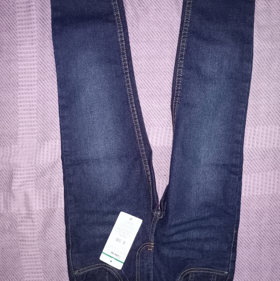 Free shipping Kids Jeans (5 - 6 years) - Picture 6 of 6